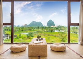 Peach Blossom Resort Hotel