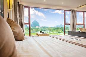 Peach Blossom Resort Hotel