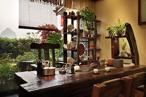 Peach Blossom Resort Hotel