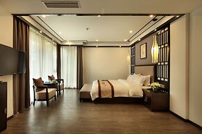 Peach Blossom Resort Hotel