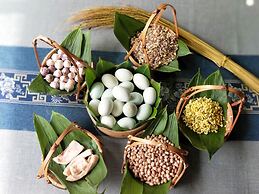 Peach Blossom Resort Hotel