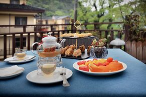 Peach Blossom Resort Hotel