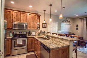 Rio Vida Rg104 3 Bedroom Condo by RedAwning