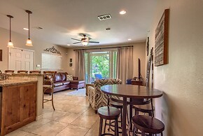 Rio Vida Rg104 3 Bedroom Condo by RedAwning