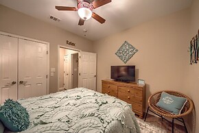 Rio Vida Rg104 3 Bedroom Condo by RedAwning