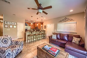 Rio Vida Rg104 3 Bedroom Condo by RedAwning