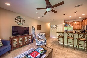 Rio Vida Rg104 3 Bedroom Condo by RedAwning