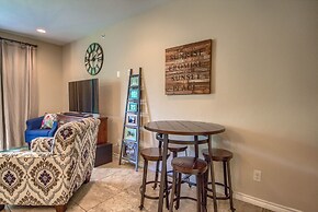 Rio Vida Rg104 3 Bedroom Condo by RedAwning