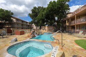 5 O'clock Somewhere! Ww H302 2 Bedroom Condo by RedAwning