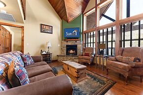 Timeless Memories Lodge 6 Bedroom Cabin by RedAwning