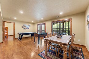 Makin Memories Lodge 6 Bedroom Cabin by RedAwning