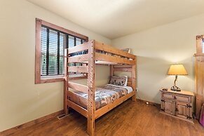 Makin Memories Lodge 6 Bedroom Cabin by RedAwning
