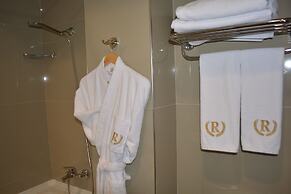 Redline Hotel