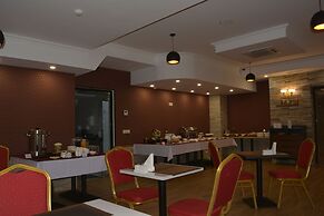 Redline Hotel
