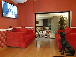 Redline Hotel