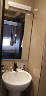 Redline Hotel