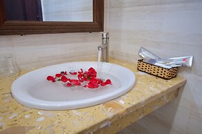 Harvey Hotel & Apartments