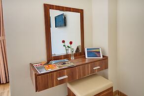 Harvey Hotel & Apartments