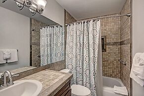 732b Meadow Creek 2 Bedroom Townhouse by RedAwning