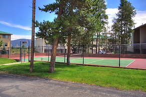 732b Meadow Creek 2 Bedroom Townhouse by RedAwning