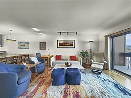 732b Meadow Creek 2 Bedroom Townhouse by RedAwning