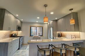 732b Meadow Creek 2 Bedroom Townhouse by RedAwning