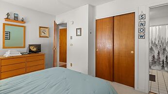 14 Snowside 2 Bedroom Condo by RedAwning