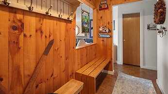 14 Snowside 2 Bedroom Condo by RedAwning