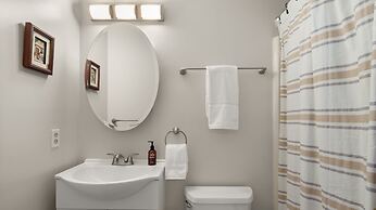 14 Snowside 2 Bedroom Condo by RedAwning