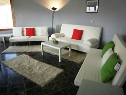 Karavos Sea View Apartments