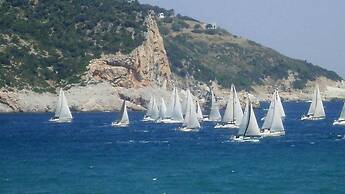 Karavos Sea View Apartments