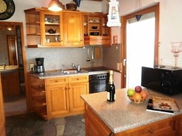 Karavos Sea View Apartments