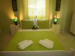 Karavos Sea View Apartments