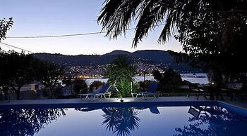 Karavos Sea View Apartments