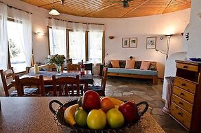 Karavos Sea View Apartments