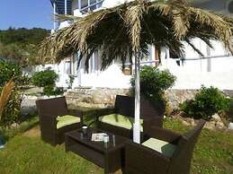 Karavos Sea View Apartments