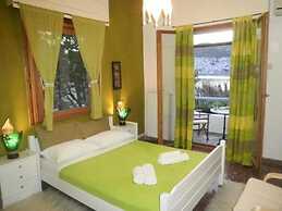 Karavos Sea View Apartments