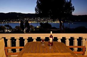 Karavos Sea View Apartments