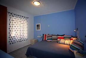 Karavos Sea View Apartments