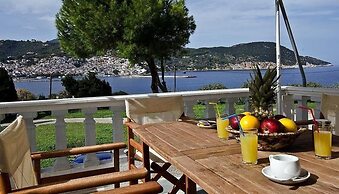 Karavos Sea View Apartments