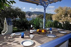 Karavos Sea View Apartments