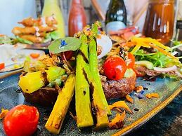 The Harbour House Hotel