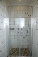 Capsule Hotel InterQUBE Tretyakovskaya