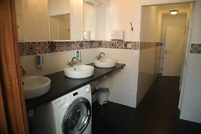 Capsule Hotel InterQUBE Tretyakovskaya