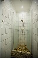 Capsule Hotel InterQUBE Tretyakovskaya