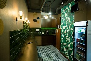 Capsule Hotel InterQUBE Tretyakovskaya