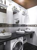 Capsule Hotel InterQUBE Tretyakovskaya