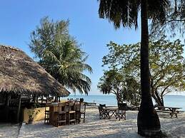Mikadi Beach Camp