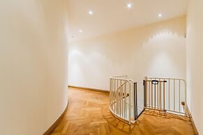 Big Italy Apartment 200m2