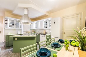 Big Italy Apartment 200m2